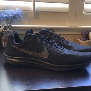 Black Nike downshifter 7
